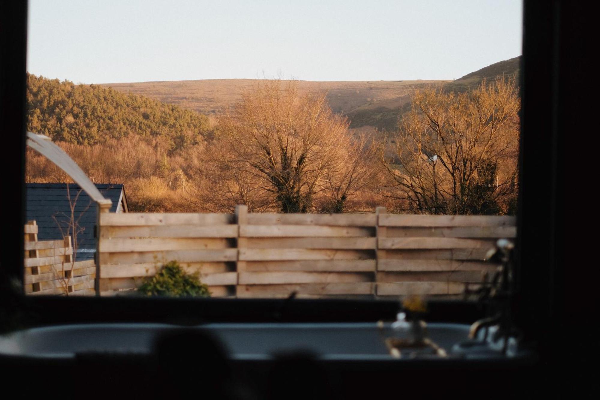 Two Unique Cabins Wrapped In Beautiful Welsh Scenery Presteigne Bagian luar foto