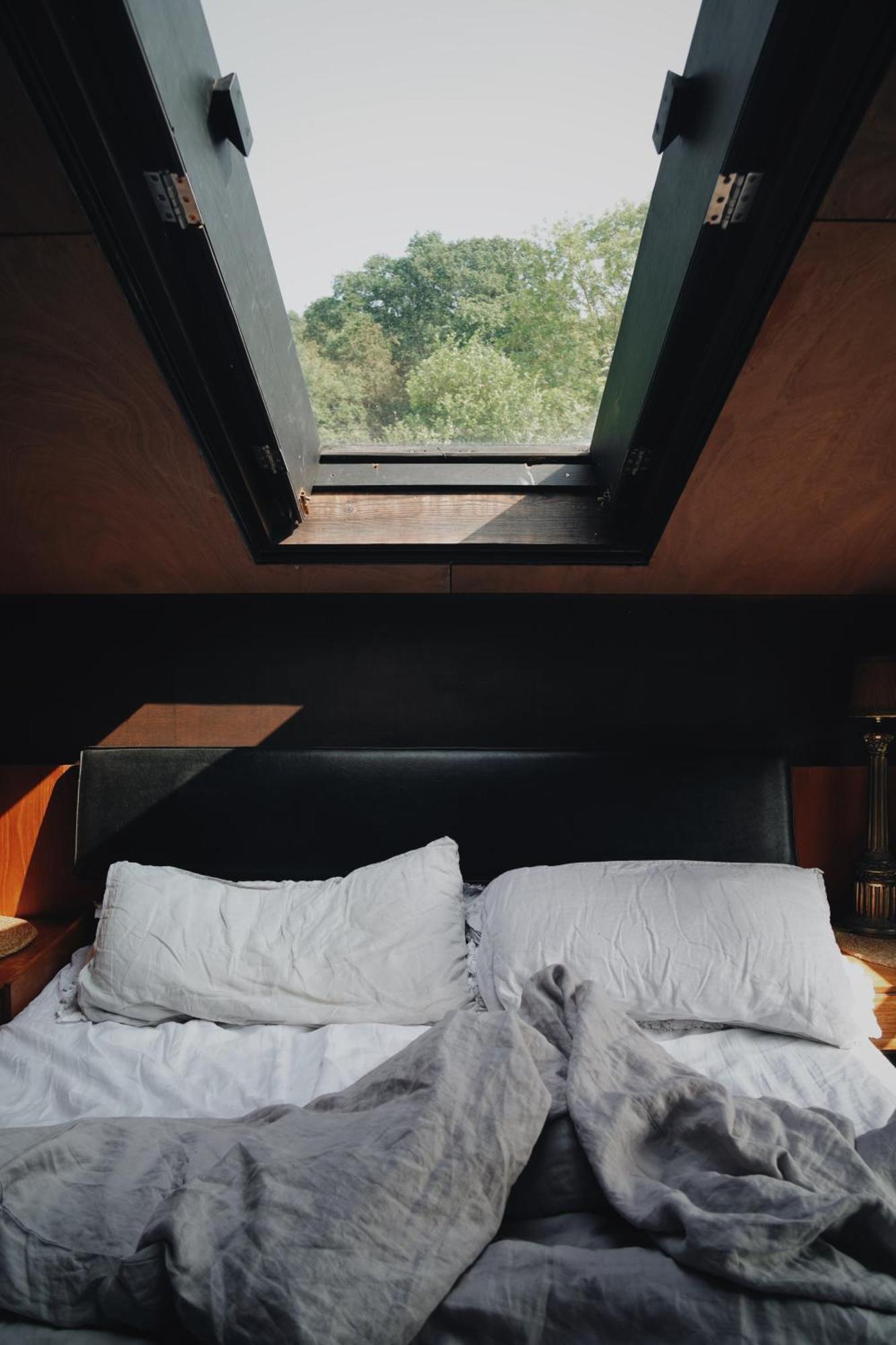 Two Unique Cabins Wrapped In Beautiful Welsh Scenery Presteigne Bagian luar foto