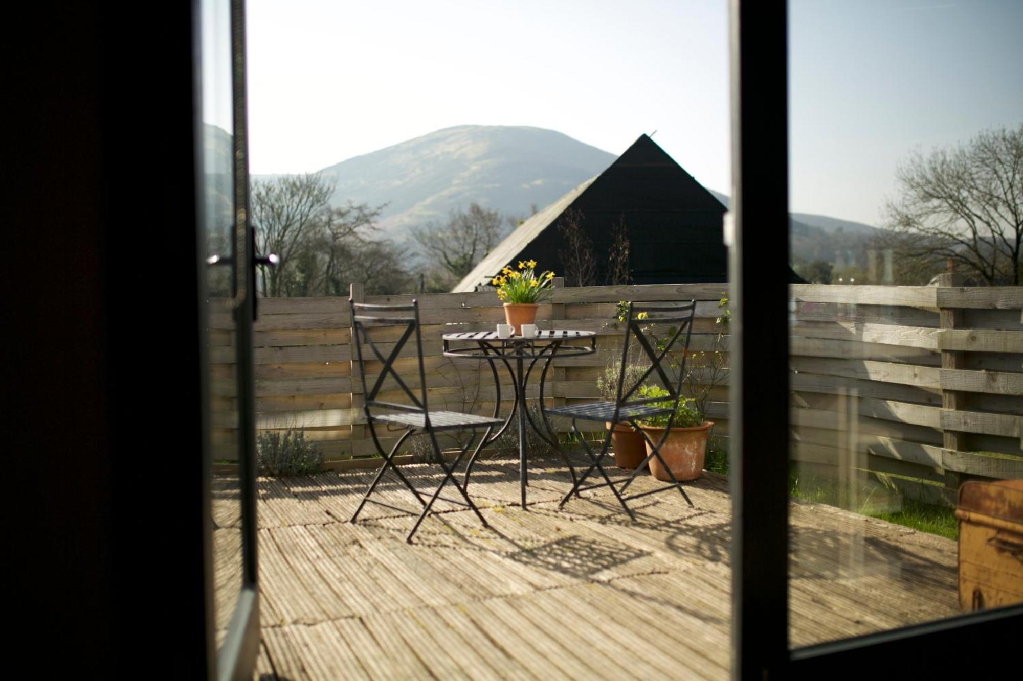 Two Unique Cabins Wrapped In Beautiful Welsh Scenery Presteigne Bagian luar foto